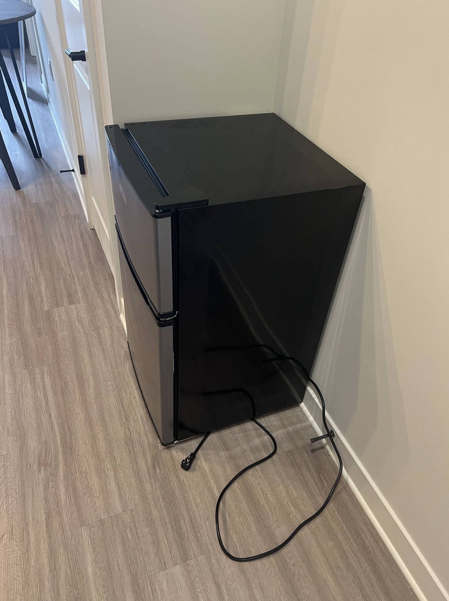 Compact Refrigerator